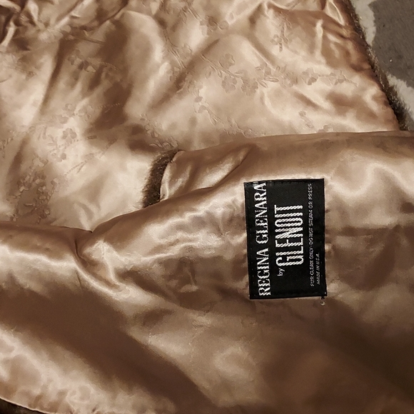 Vintage Fur Shawl/Cape - Picture 7 of 8